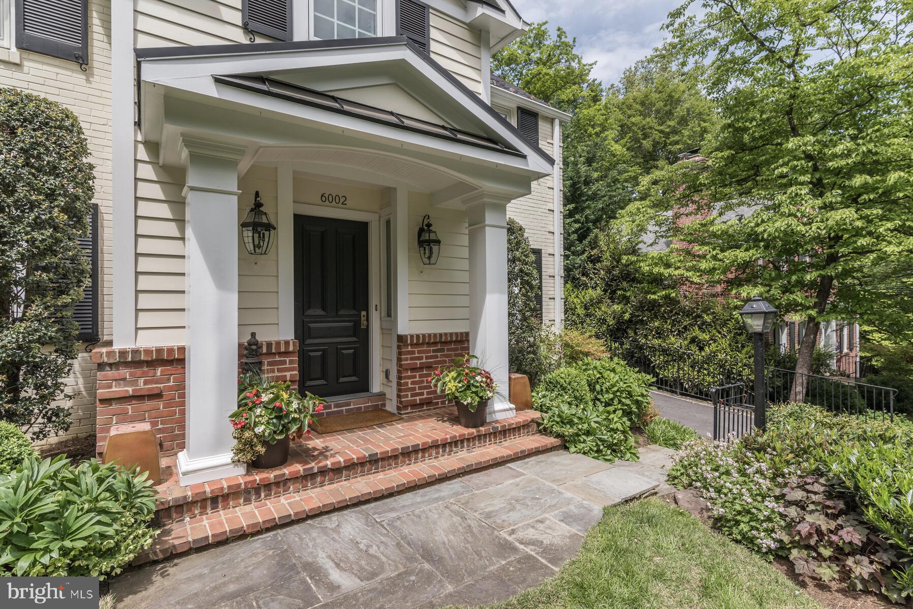 6002 Cobalt Road Bethesda, MD 20816 - Photo 5 of 38 And entrance area.....