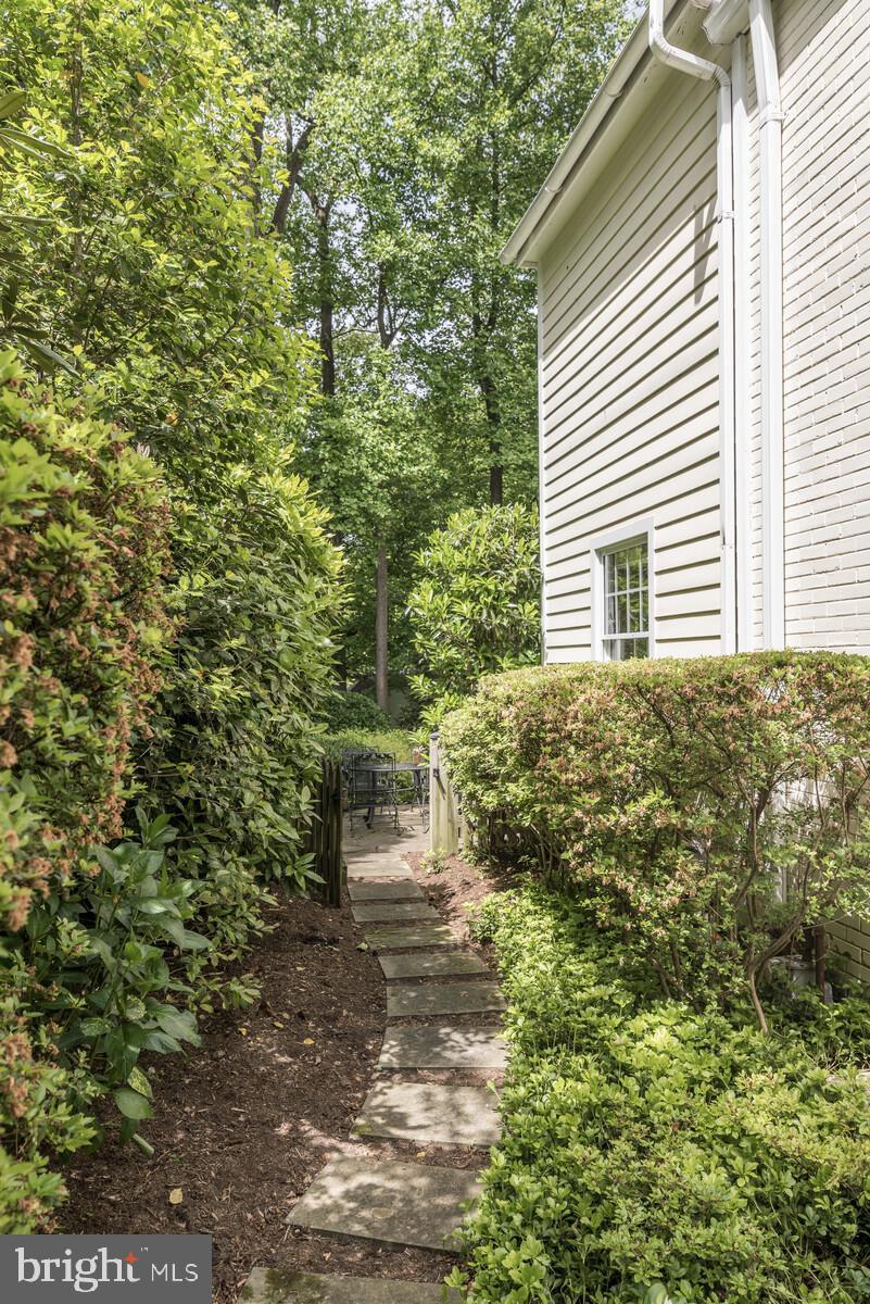 6002 Cobalt Road Bethesda, MD 20816 - Photo 6 of 38 Exquisite landscaping throughout!