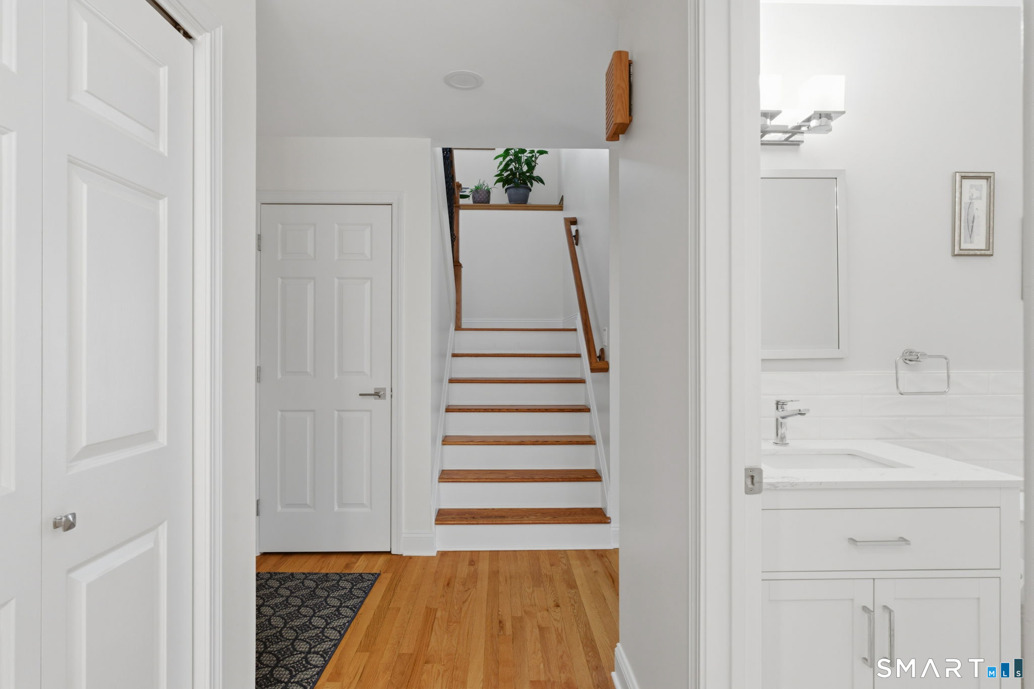 45 Indian Hill Road Farmington, CT 06032 - Photo 13 of 38