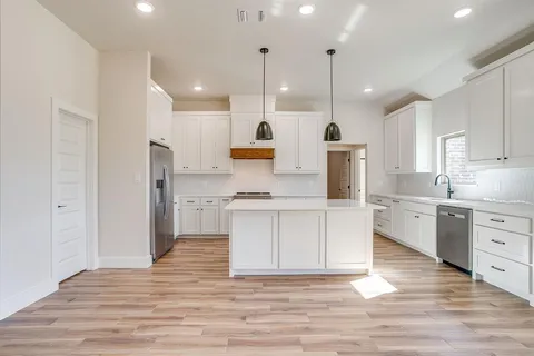 $479,000 | 217 Kilkenny Road, Poolville, TX 76487