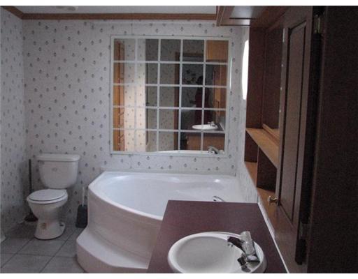 619 Oak Hill Road Smithfield, ME 04978 - Photo 12 of 14 Master Bath/Spa.