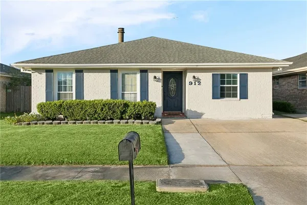 $295,000 | 912 Sessions Lane, Kenner, LA 70065