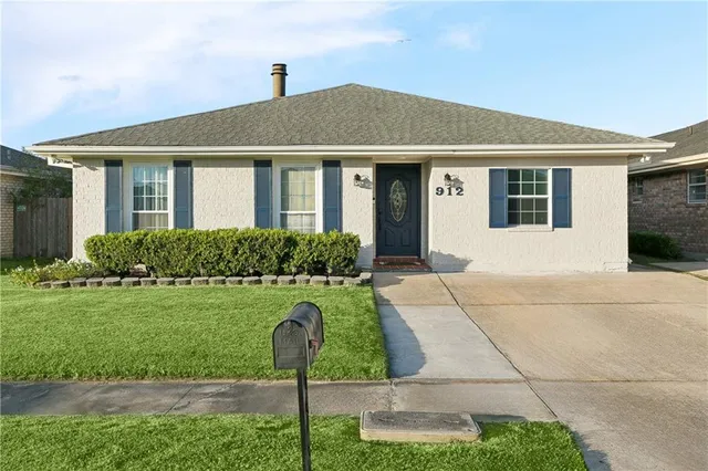 $295,000 | 912 Sessions Lane, Kenner, LA 70065