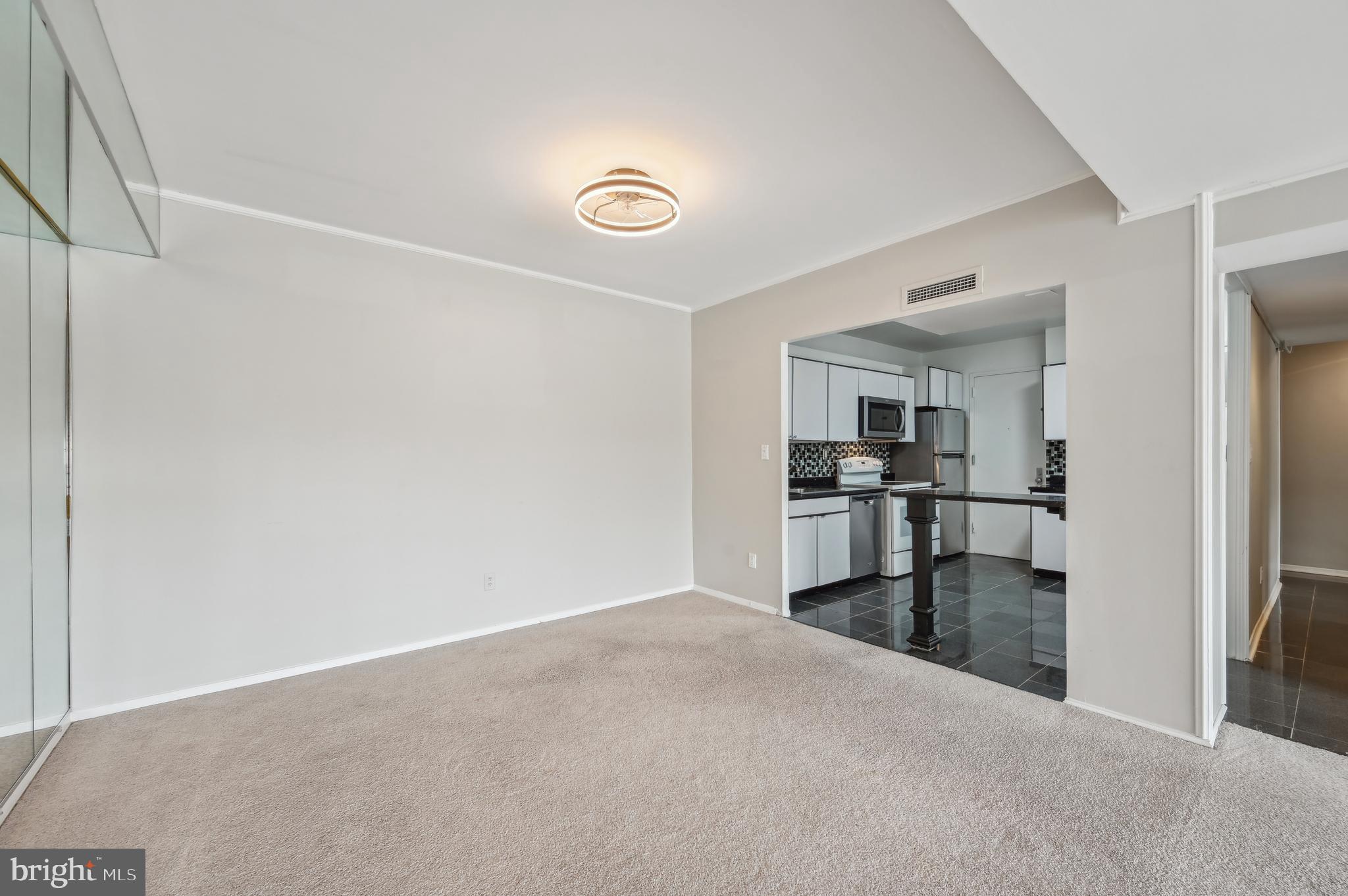 3601 Clarks Lane, Unit 424 Baltimore, MD 21215 - Photo 11 of 38 Dining Room