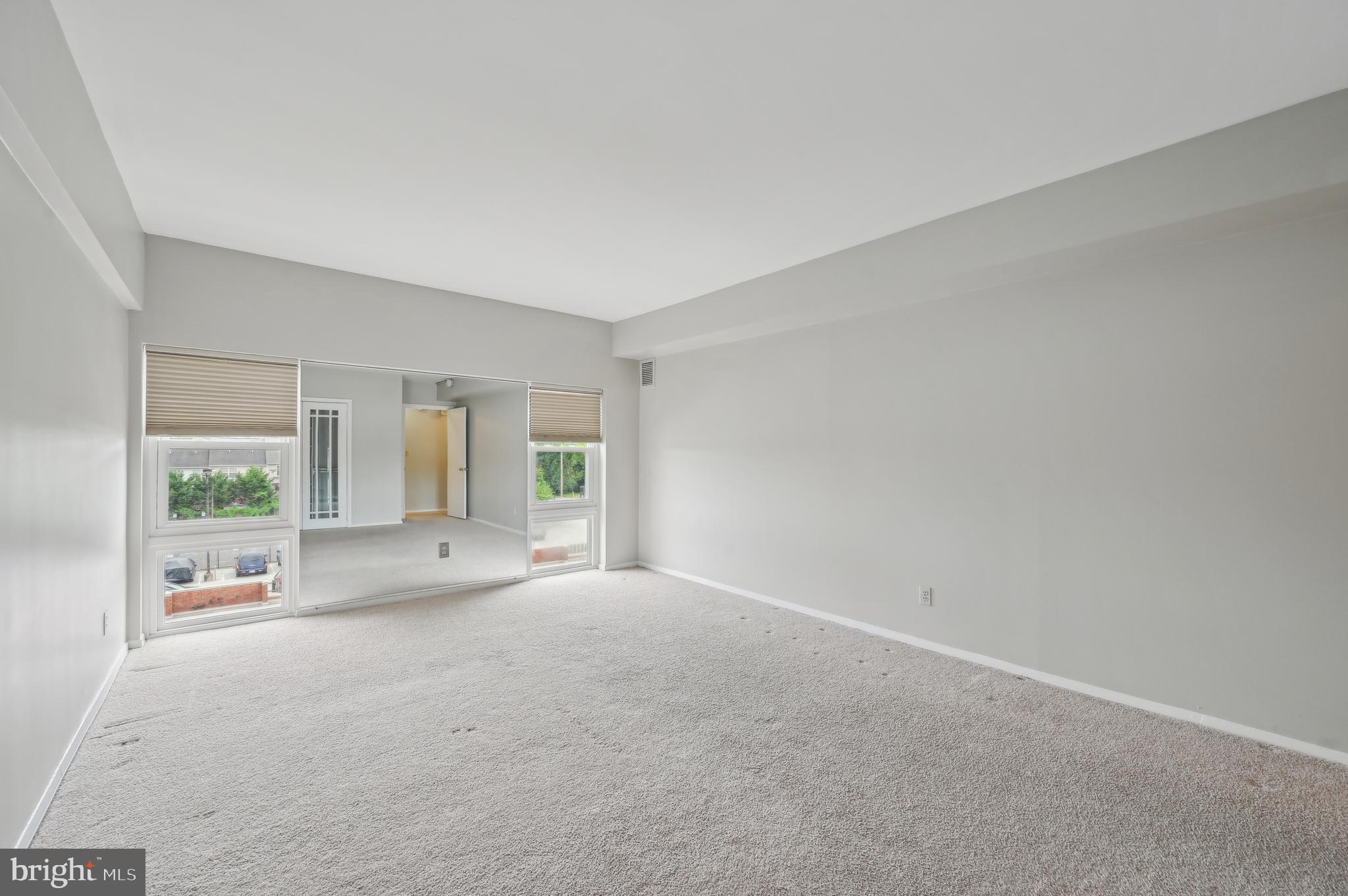 3601 Clarks Lane, Unit 424 Baltimore, MD 21215 - Photo 26 of 38 Primary Bedroom