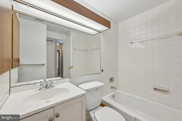 $79,000 | 3601 Clarks Lane, Unit 424, Baltimore, MD 21215