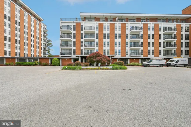 $79,000 | 3601 Clarks Lane, Unit 424, Baltimore, MD 21215