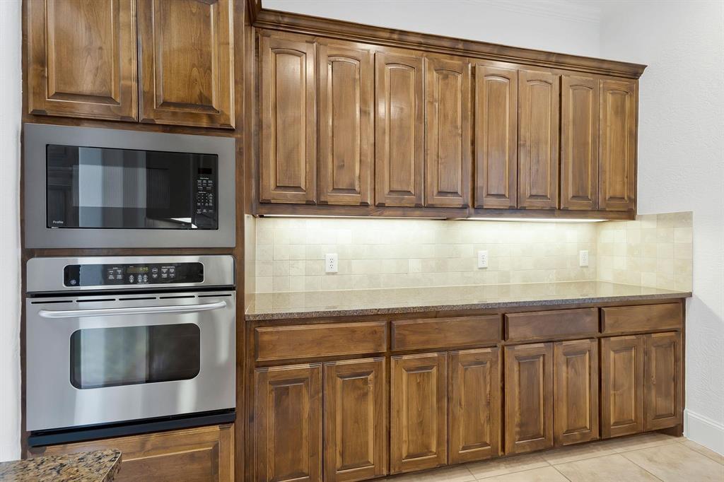7905 Kickapoo Drive McKinney, TX 75070 - Photo 13 of 38 Kitchen
