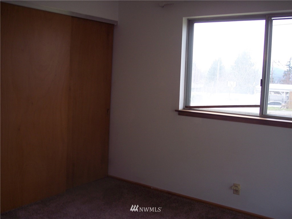 1912 Perry Avenue Bremerton, WA 98310 - Photo 12 of 20 Gallery Image 12