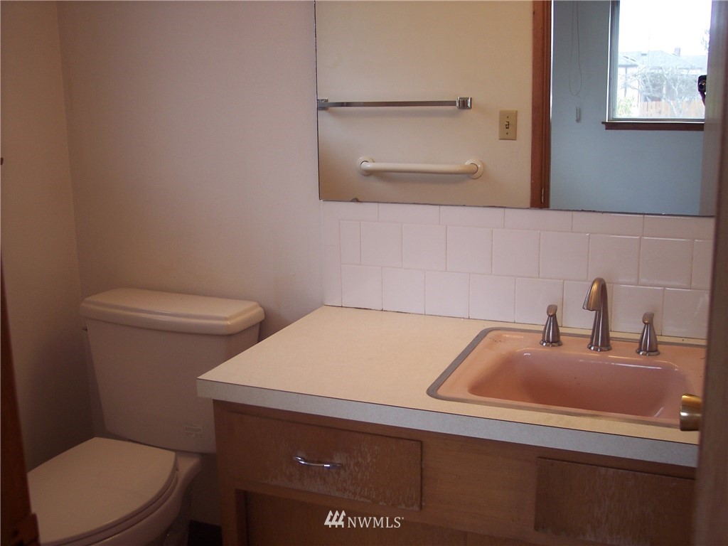 1912 Perry Avenue Bremerton, WA 98310 - Photo 13 of 20 Gallery Image 13