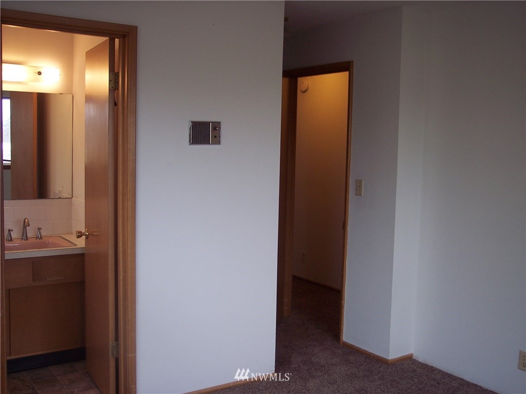 1912 Perry Avenue Bremerton, WA 98310 - Photo 14 of 20 Gallery Image 14