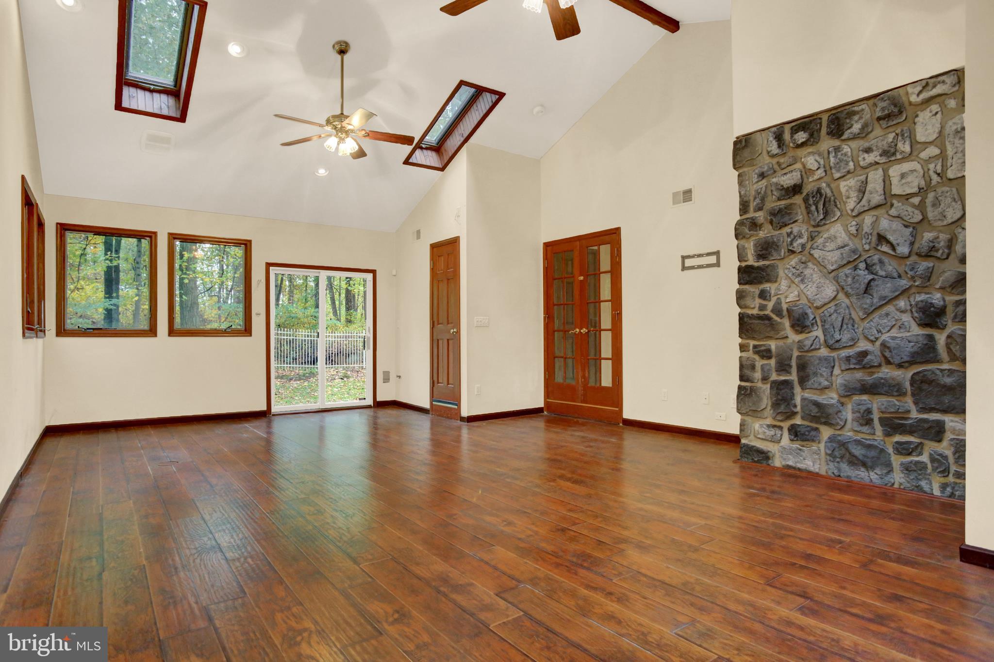 972 Locust Grove Road Middletown, PA 17057 - Photo 11 of 48 Gallery Image 11