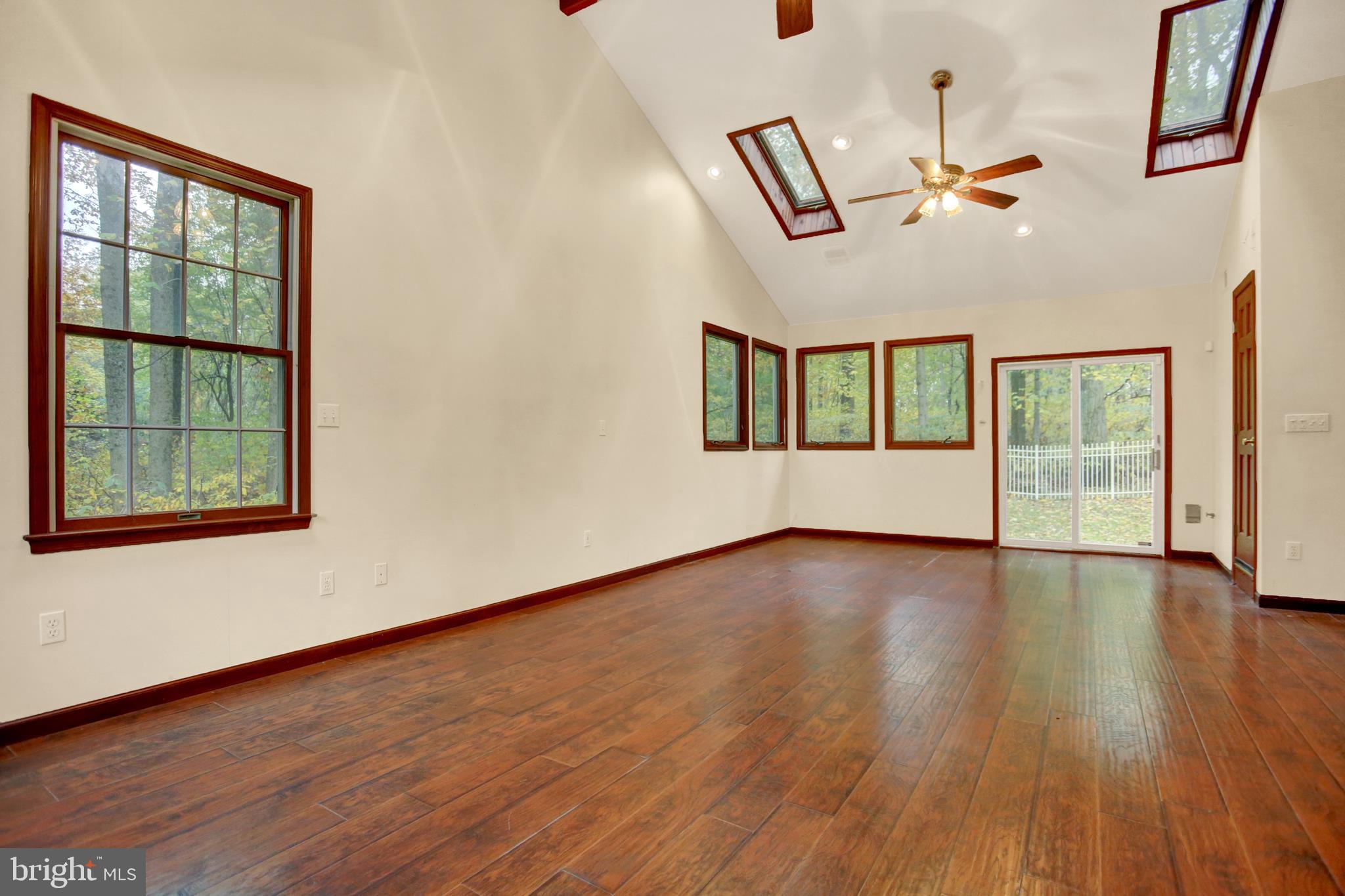 972 Locust Grove Road Middletown, PA 17057 - Photo 12 of 48 Gallery Image 12