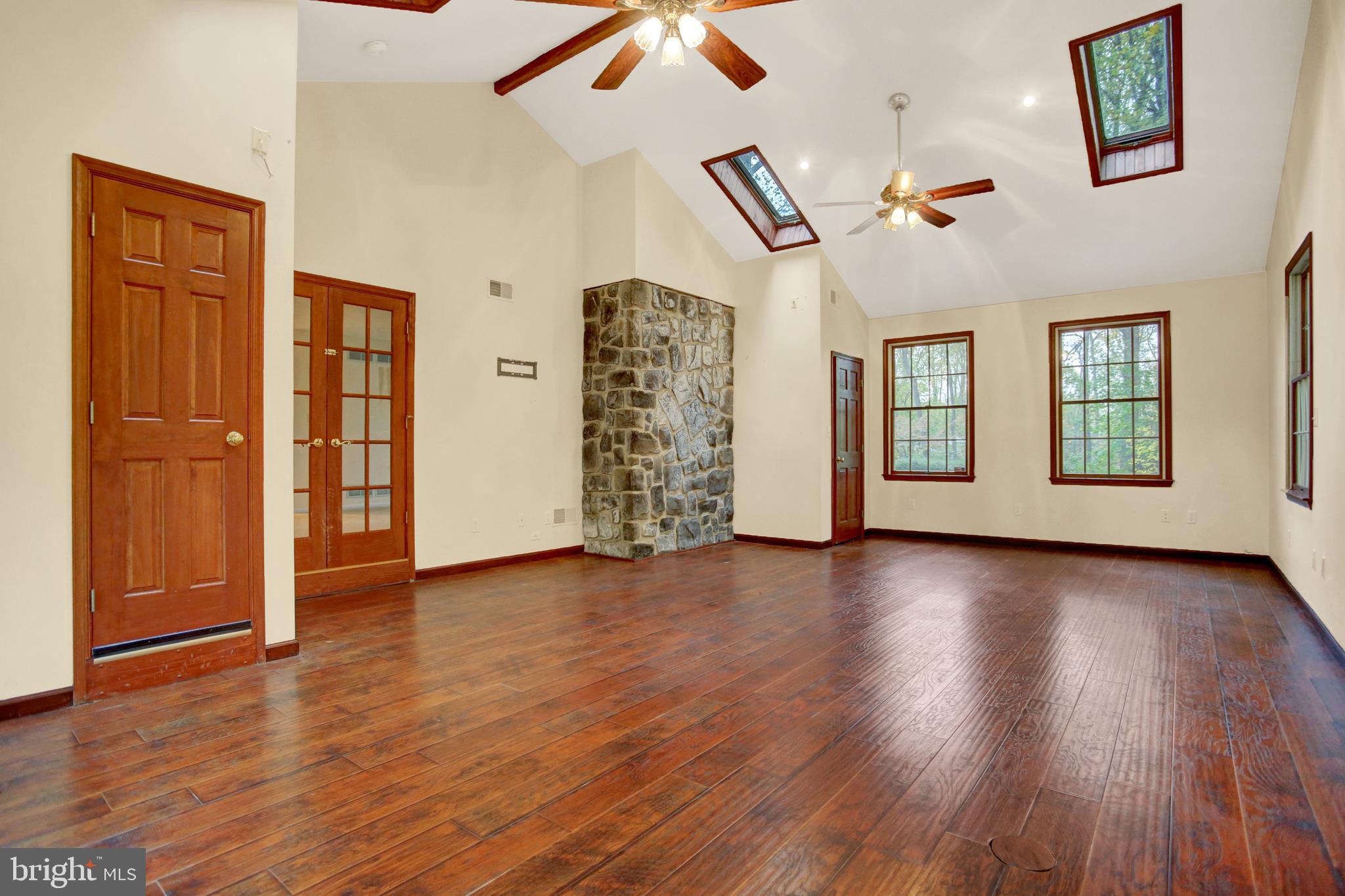 972 Locust Grove Road Middletown, PA 17057 - Photo 9 of 48 Gallery Image 9