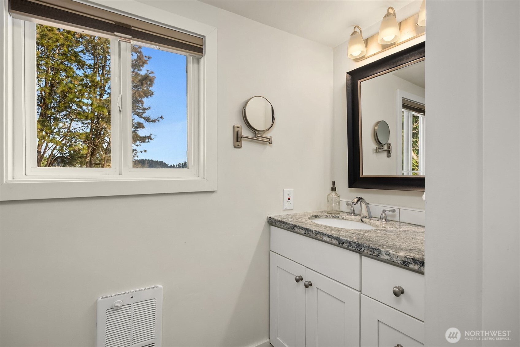 5430 Rockaway Beach Road Northeast Bainbridge Island, WA 98110 - Photo 25 of 40