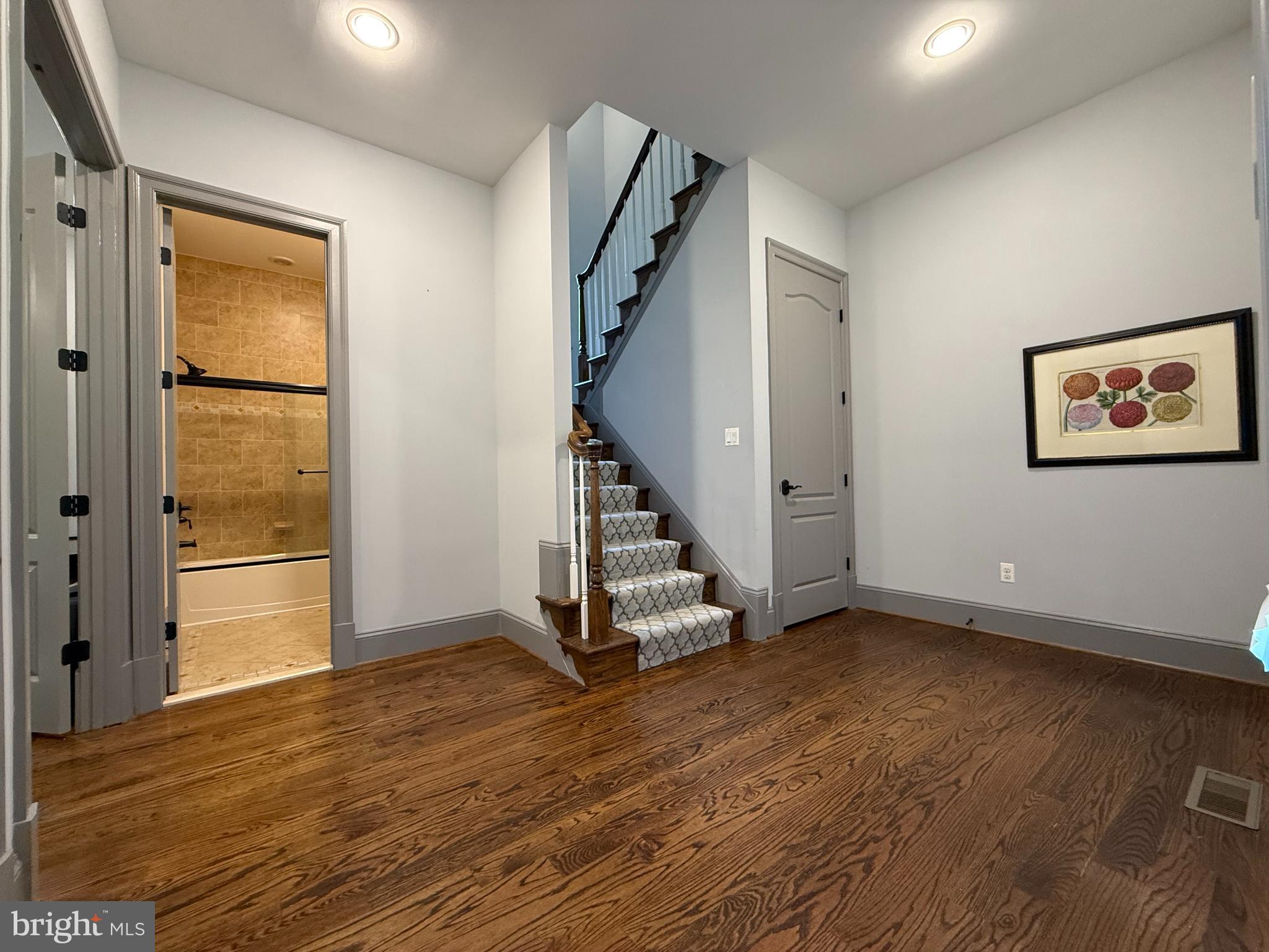 8747 Brook Road McLean, VA 22102 - Photo 4 of 14