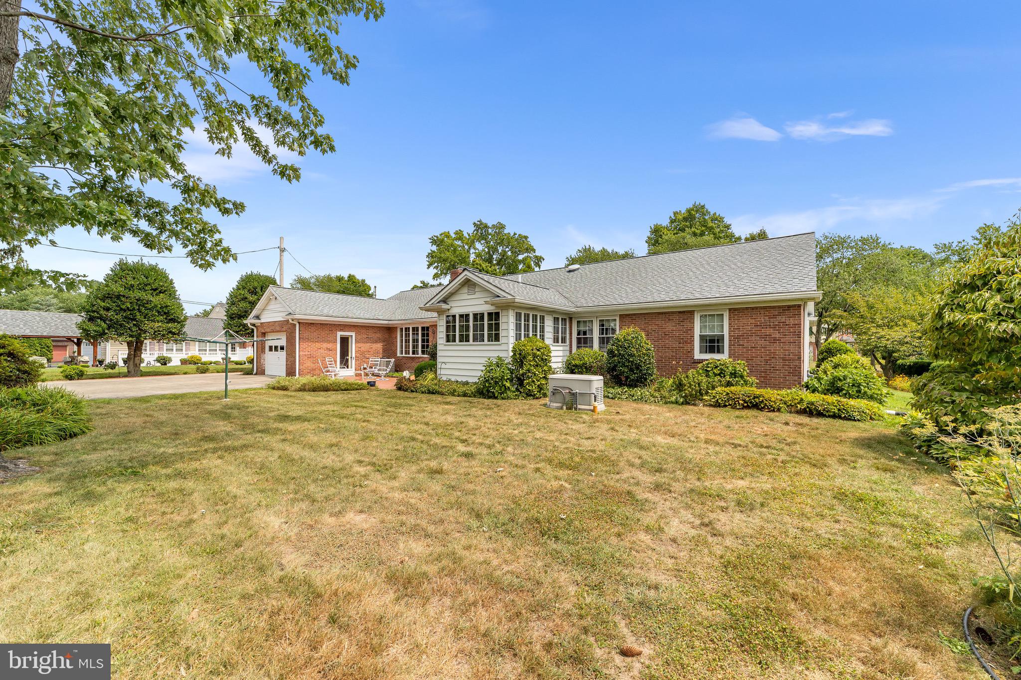 24 School Lane Carneys Point, NJ 08069 - Photo 5 of 31