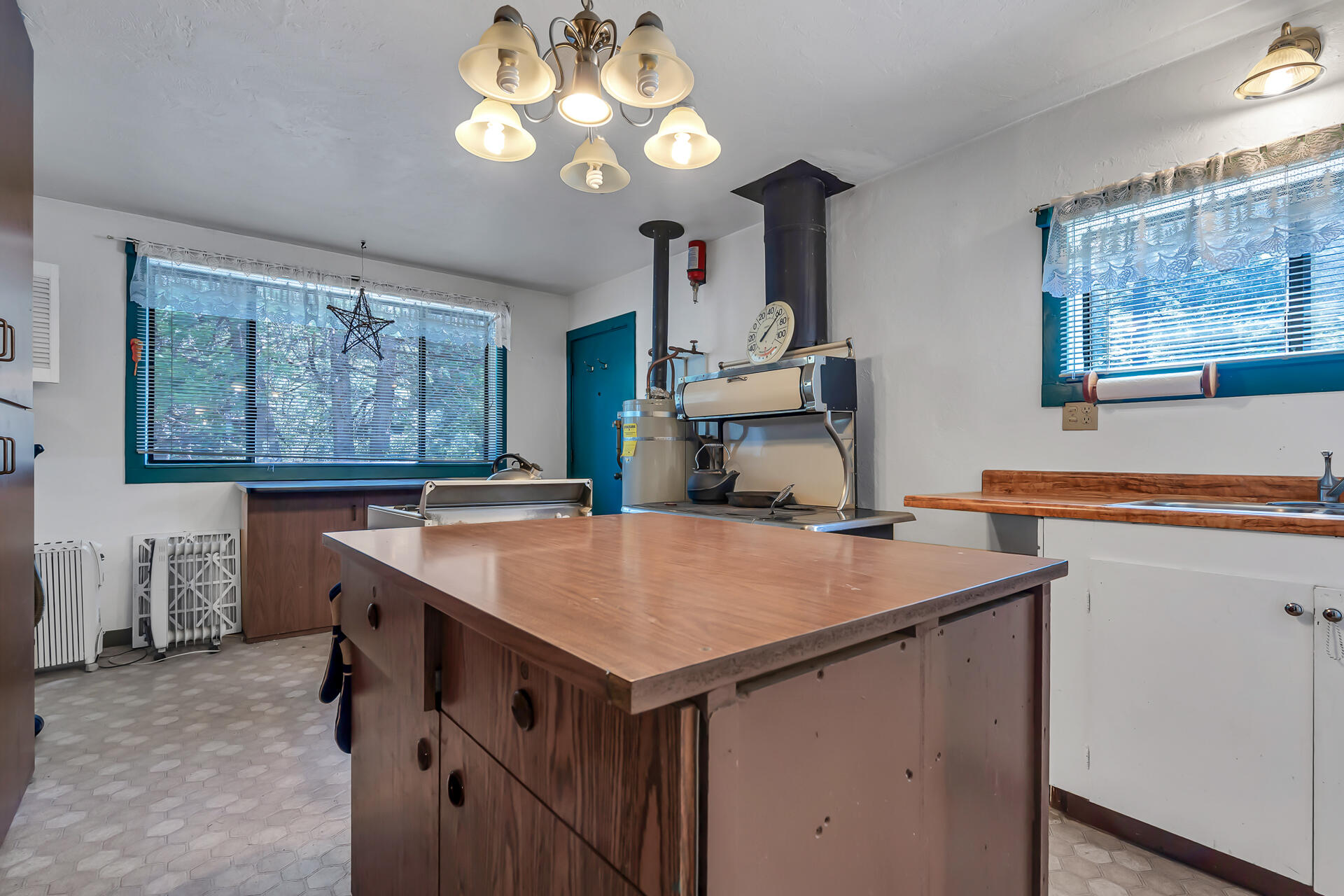 211 Strope Creek Road Trinity Center, CA 96091 - Photo 38 of 50 Kitchen