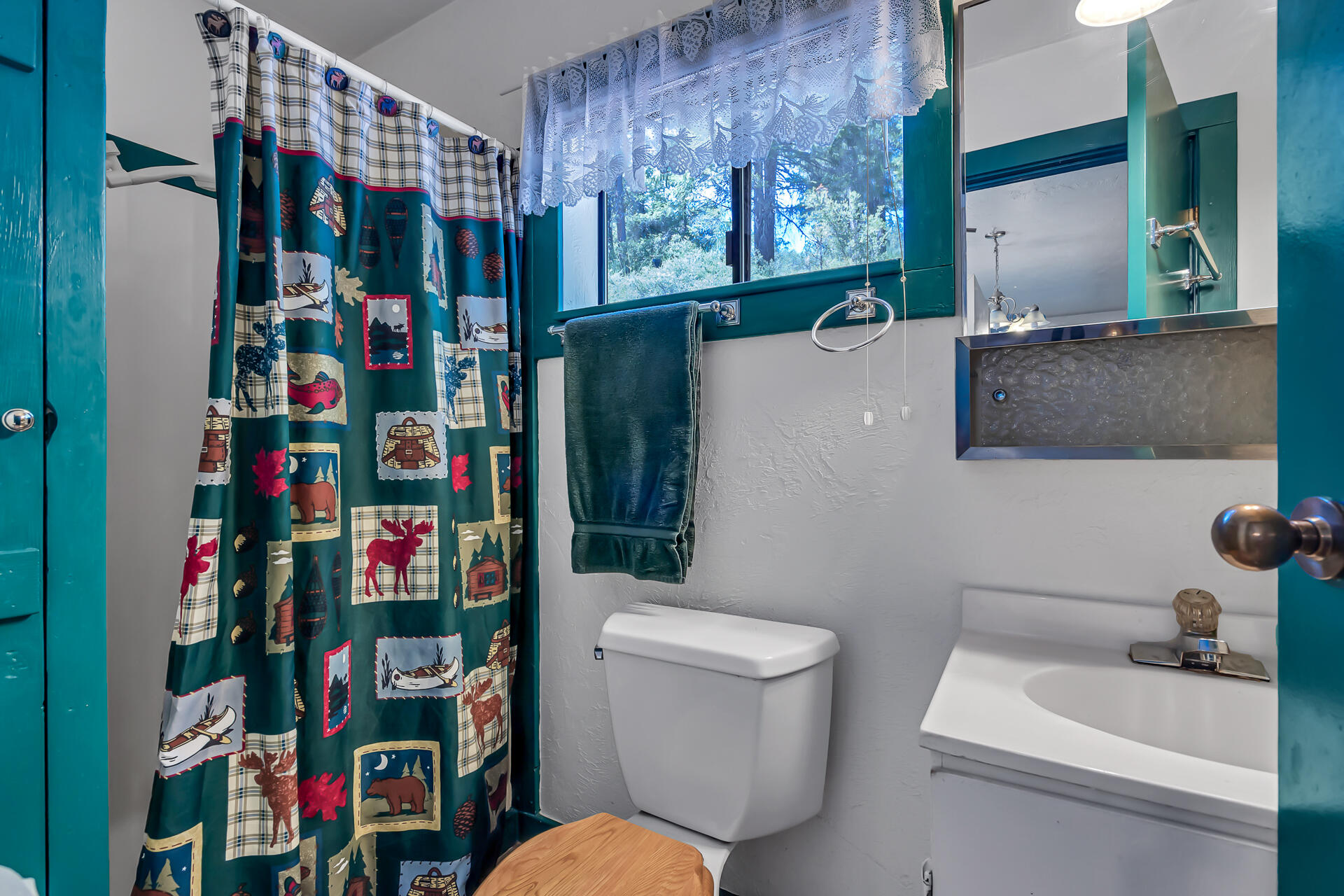 211 Strope Creek Road Trinity Center, CA 96091 - Photo 42 of 50 Guest House Bathroom