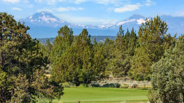 $249,900 | 65611 Ghost Tree Court, Unit 316, Bend, OR 97701