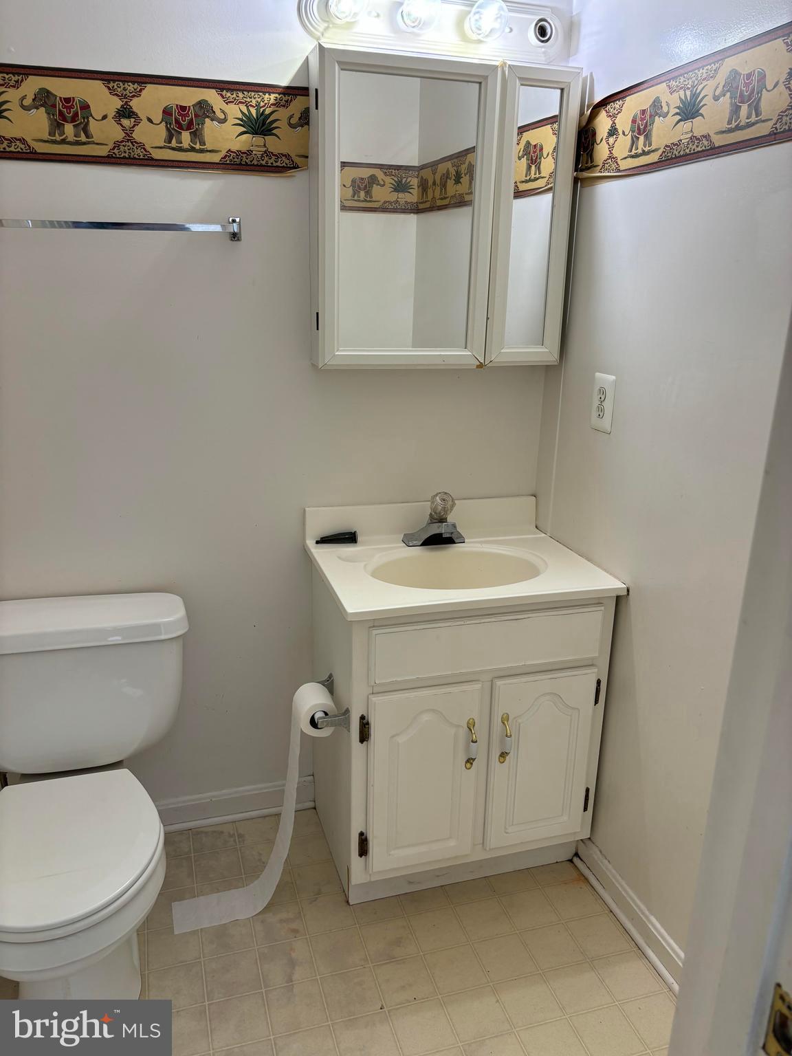 4628 Warren Tree Way Baltimore, MD 21229 - Photo 11 of 19 FULL BATH 1-VIEW 1