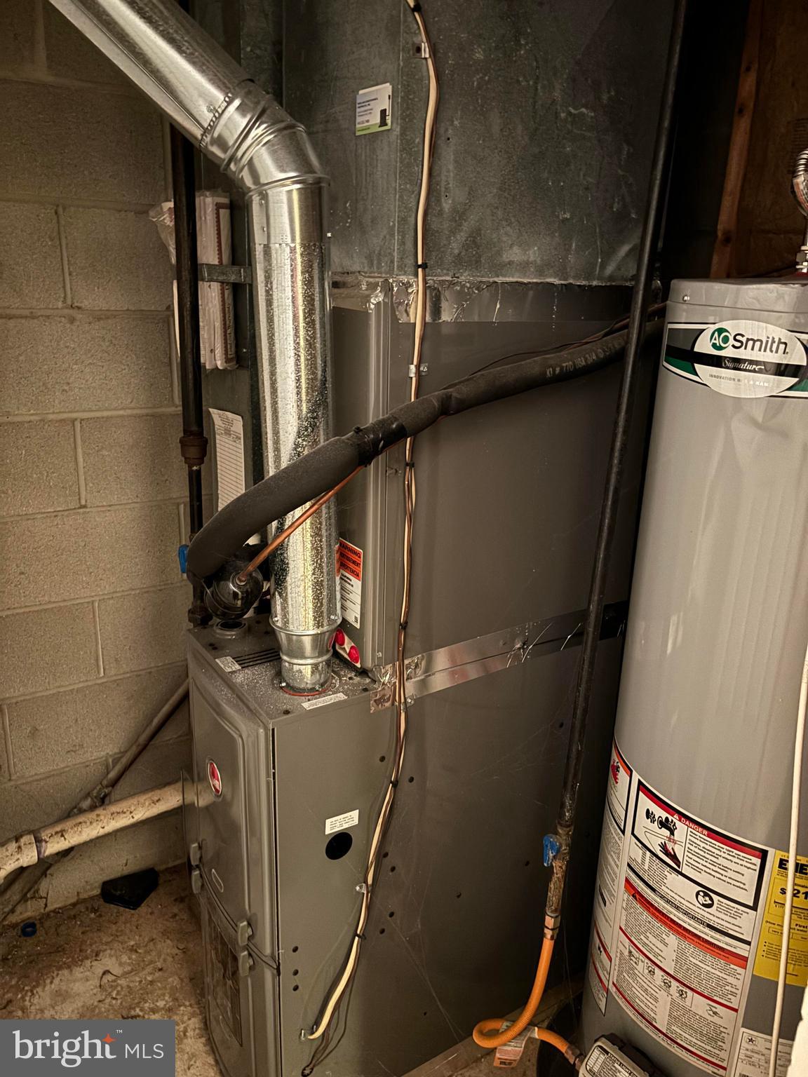 4628 Warren Tree Way Baltimore, MD 21229 - Photo 17 of 19 UTILITY ROOM