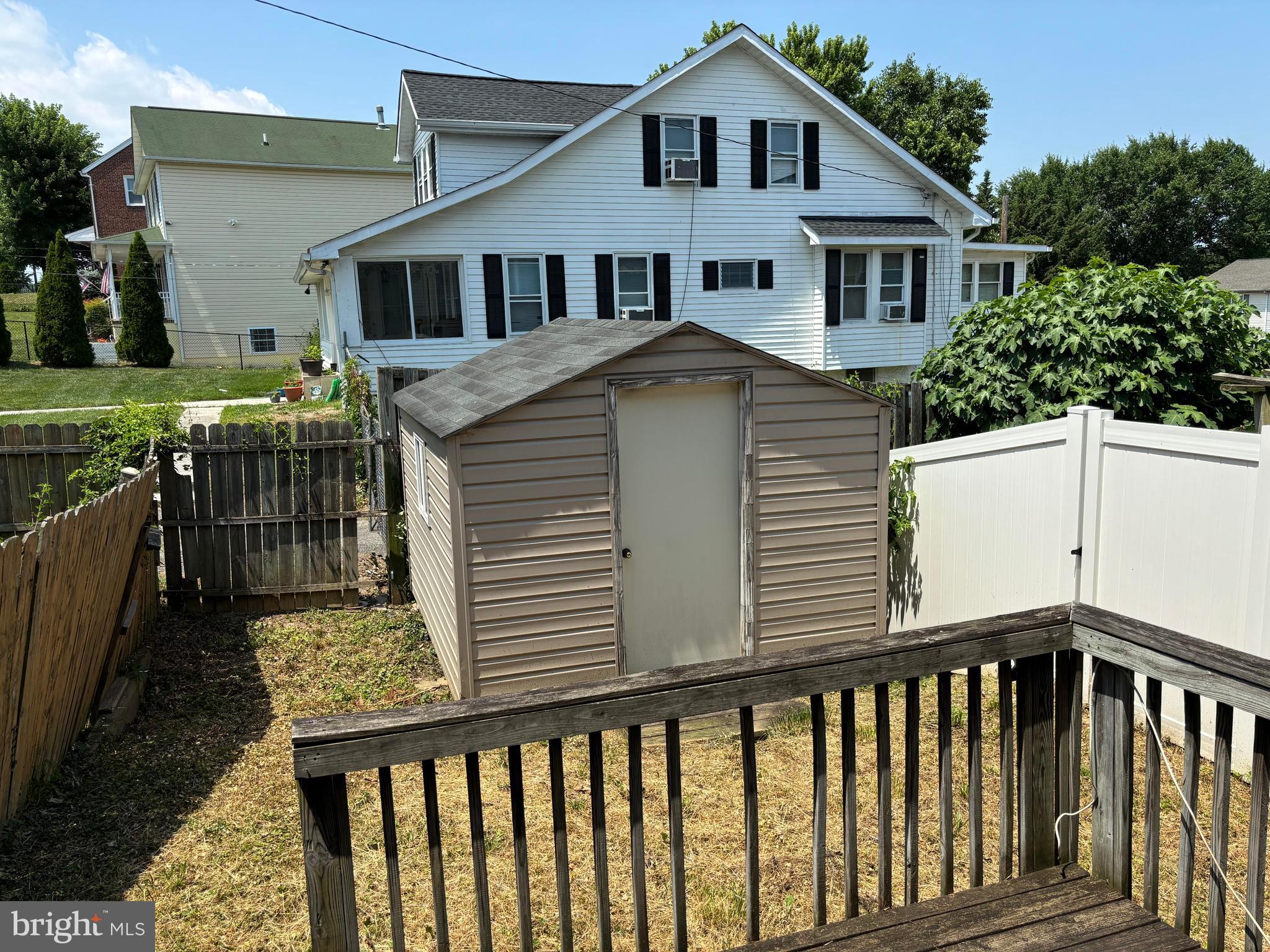 4628 Warren Tree Way Baltimore, MD 21229 - Photo 19 of 19 REAR YARD