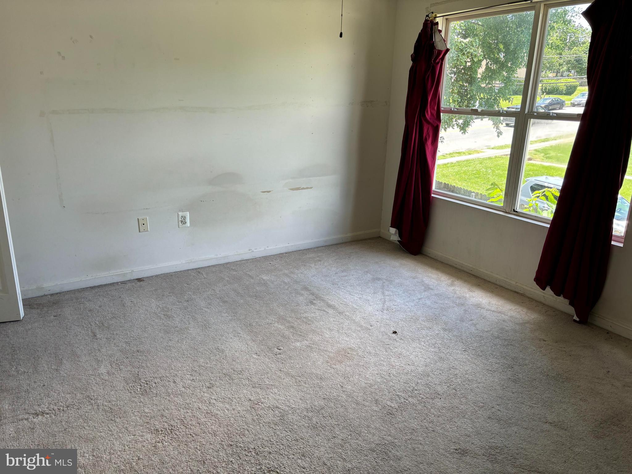 4628 Warren Tree Way Baltimore, MD 21229 - Photo 10 of 19 BEDROOM 1