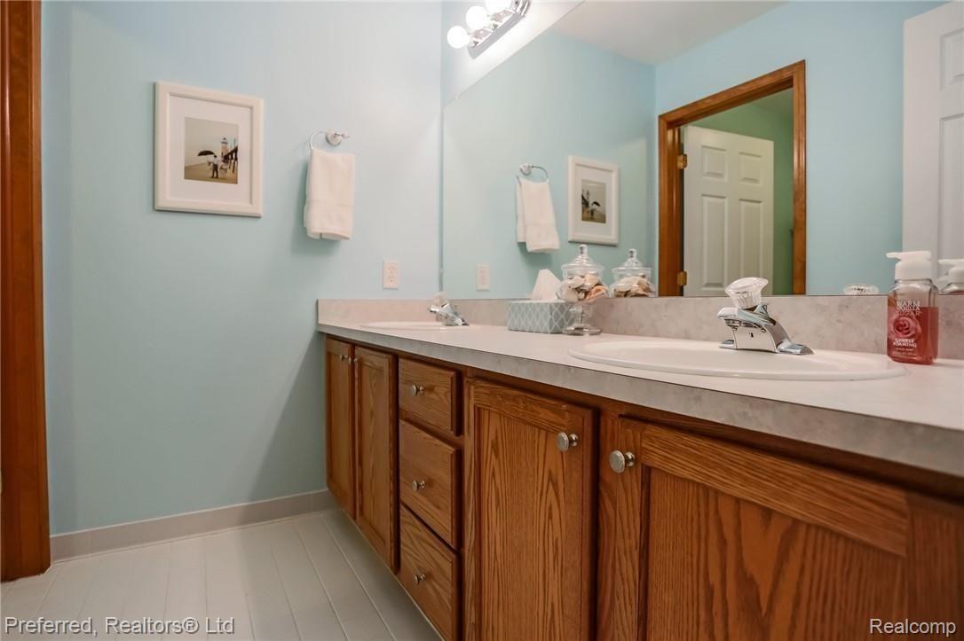 281 Woodward Road Canton, MI 48188 - Photo 33 of 40 30IMG_6461.jpg