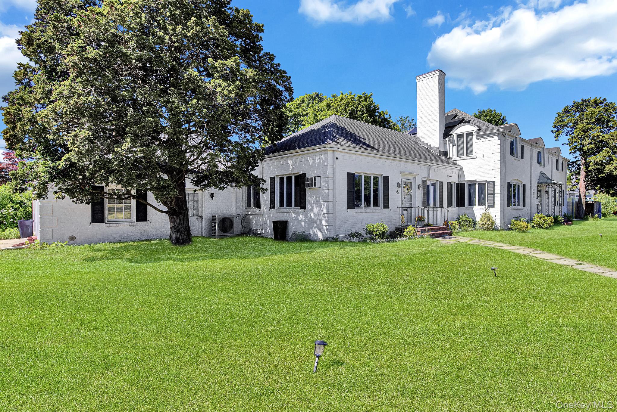 64 East Roe Boulevard Patchogue, NY 11772 - Photo 36 of 37