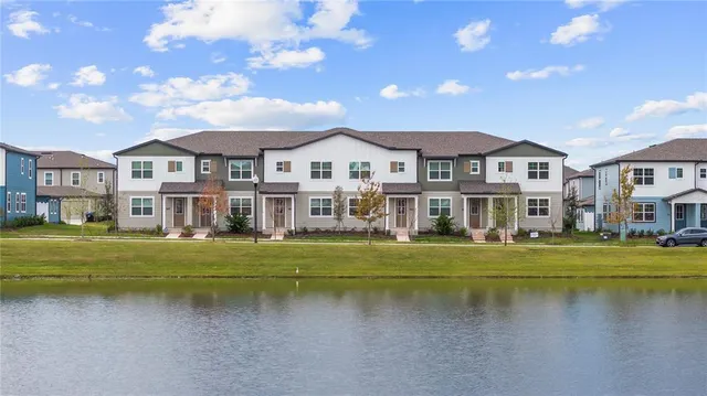 $2,700 | 17538 Northlake Grv Drive, Winter Garden, FL 34787