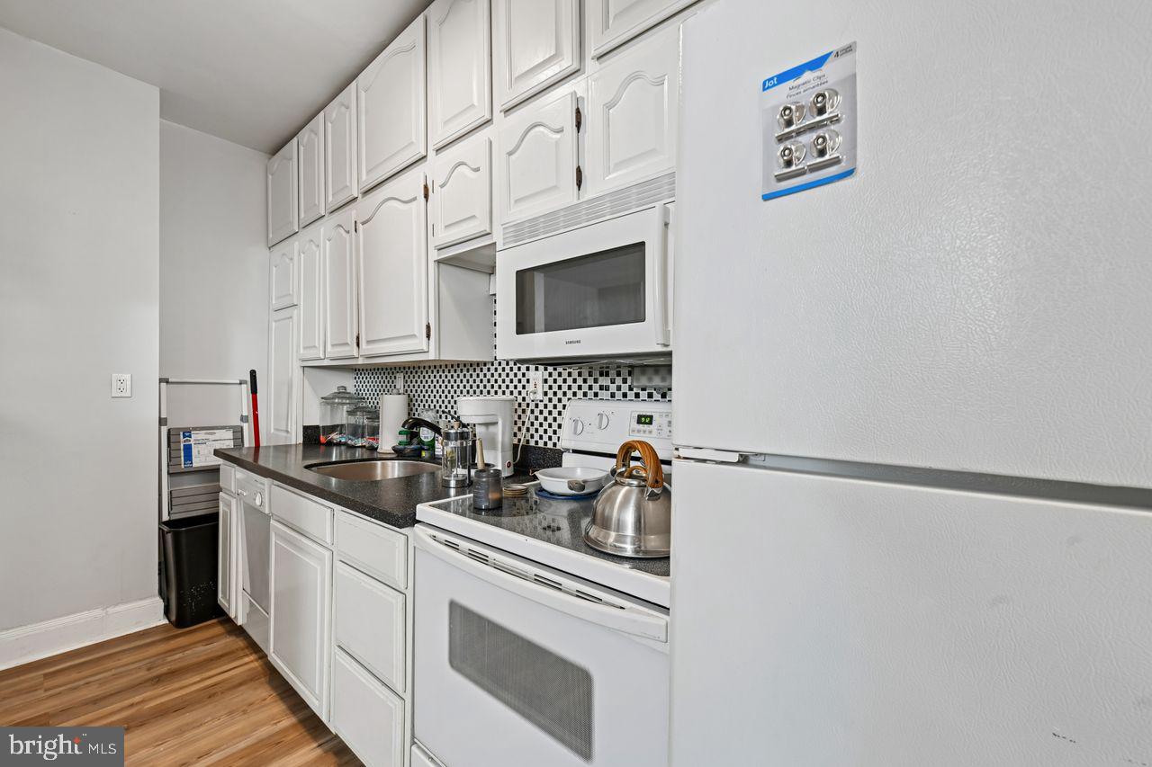 414 Seward Square Southeast, Unit 104 Washington, DC 20003 - Photo 11 of 33