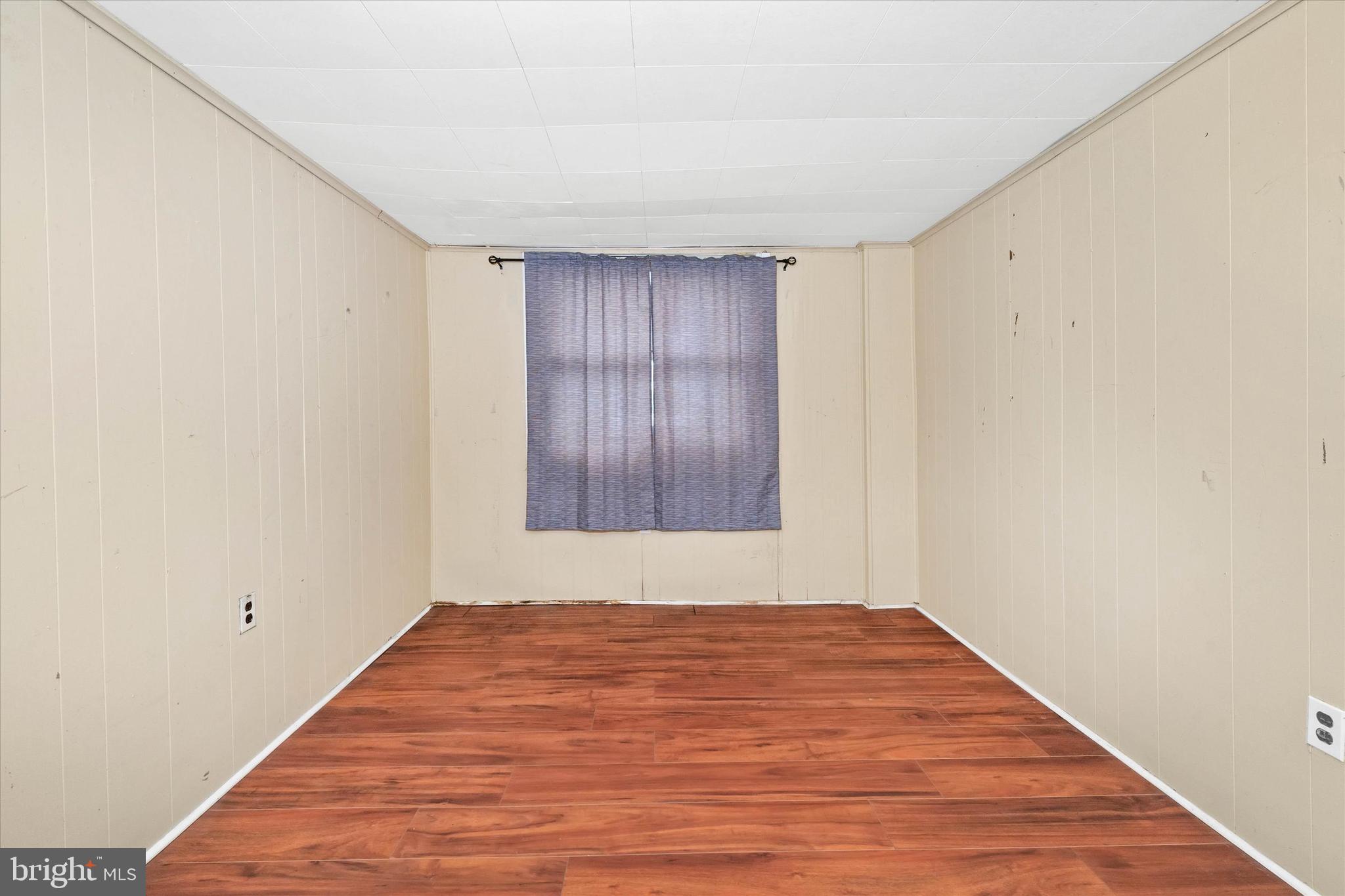 1950 Prospect Road Wilmington, DE 19805 - Photo 24 of 27 a view of empty room with wooden floor