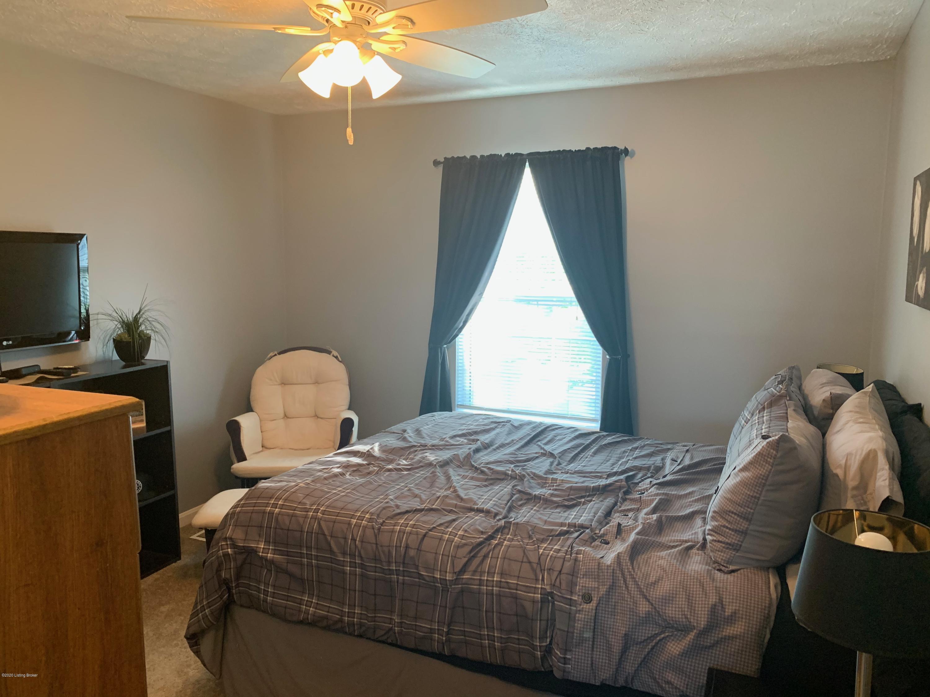 10700 Bayport Road Louisville, KY 40299 - Photo 15 of 26 15