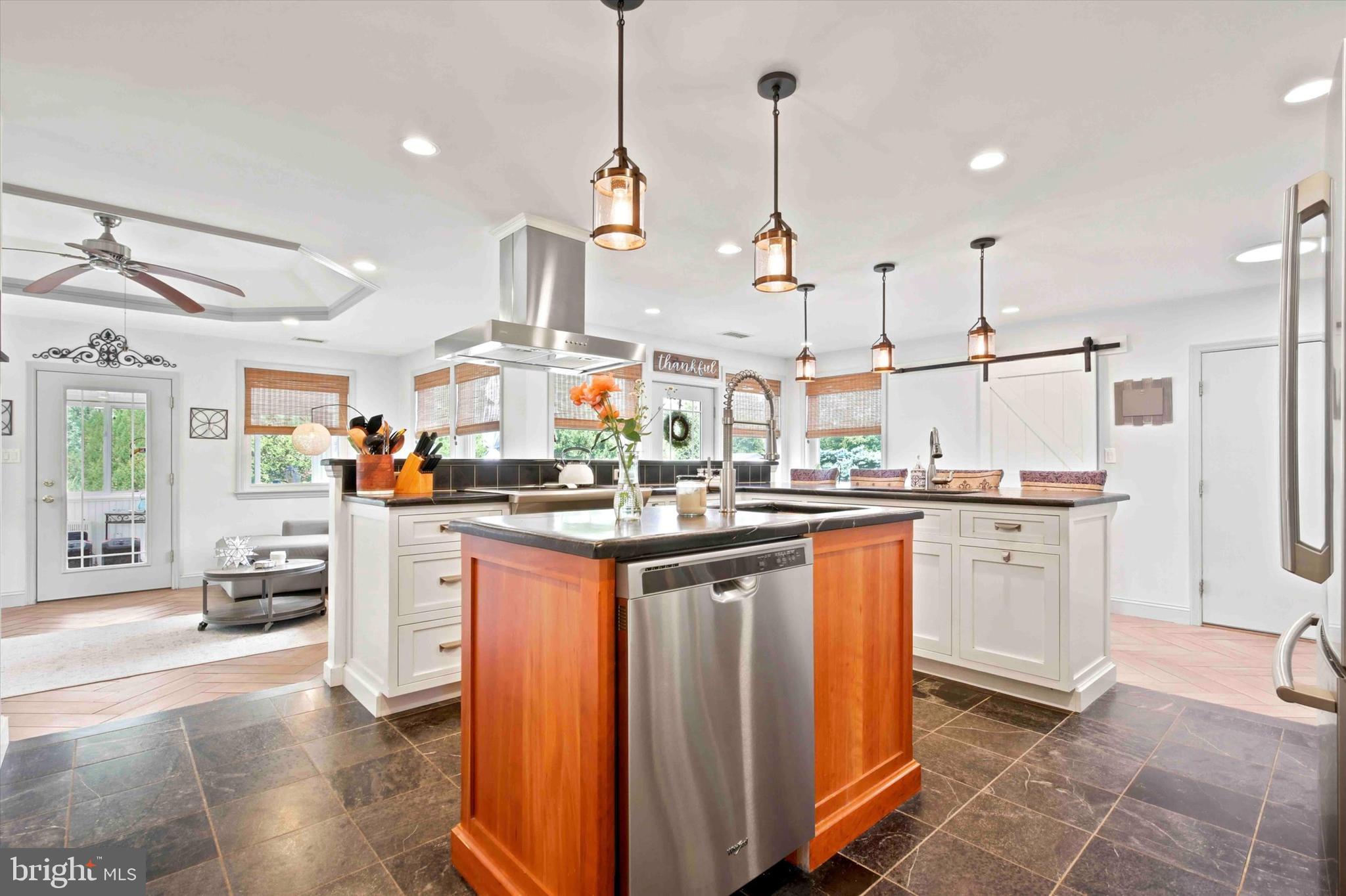 431 East Moyer Road Pottstown, PA 19464 - Photo 8 of 24 Kitchen