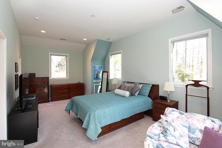6509 Goldsboro Road Bethesda, MD 20817 - Photo 13 of 30 Bedroom (Master)