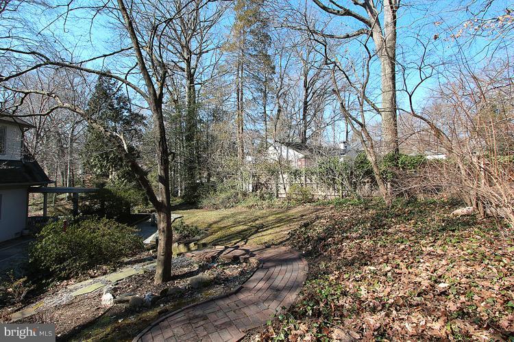 6509 Goldsboro Road Bethesda, MD 20817 - Photo 8 of 30 View