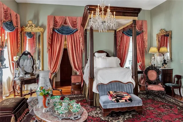 $1,900,000 | 310 North Wall Street, Natchez, MS 39120