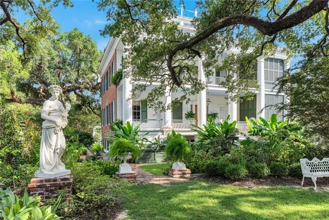 $1,900,000 | 310 North Wall Street, Natchez, MS 39120