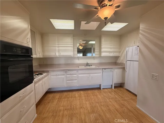 $309,000 | 13160 Nassau Drive, Unit 211H, Seal Beach, CA 90740