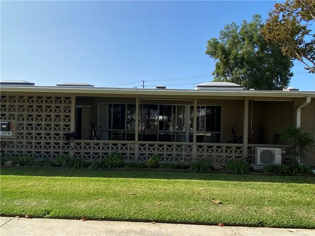 $309,000 | 13160 Nassau Drive, Unit 211H, Seal Beach, CA 90740