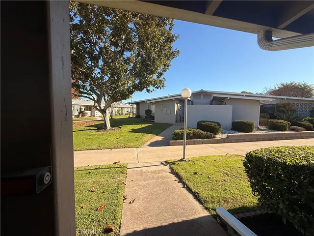 $309,000 | 13160 Nassau Drive, Unit 211H, Seal Beach, CA 90740