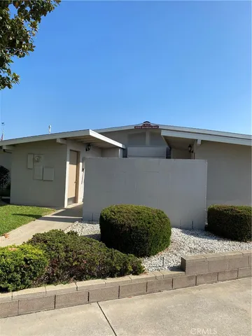 $309,000 | 13160 Nassau Drive, Unit 211H, Seal Beach, CA 90740