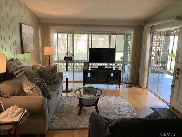 $309,000 | 13160 Nassau Drive, Unit 211H, Seal Beach, CA 90740