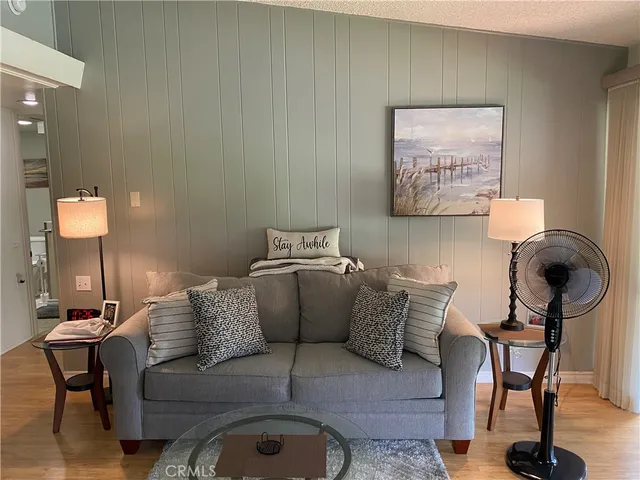 $309,000 | 13160 Nassau Drive, Unit 211H, Seal Beach, CA 90740