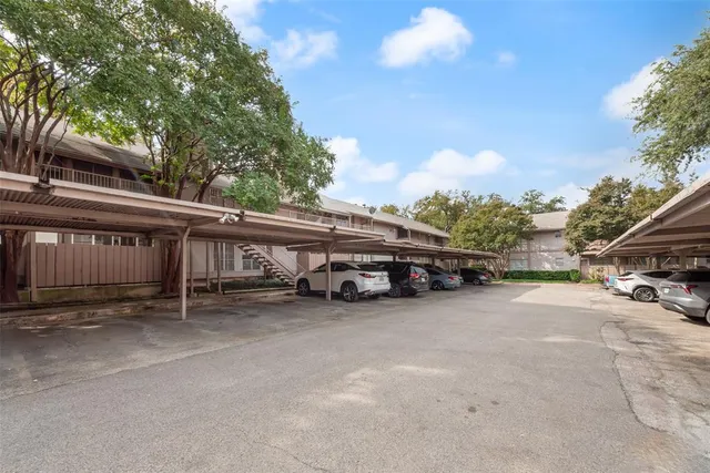 $189,900 | 10588 High Hollows Drive, Unit 281, Dallas, TX 75230
