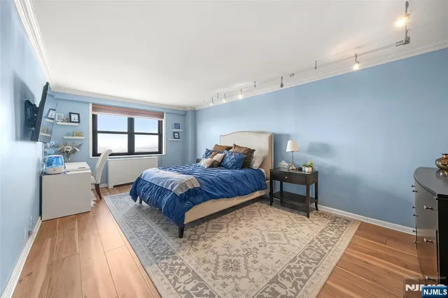 $3,500 | 7855 Boulevard East, Unit 28L, North Bergen, NJ 07047