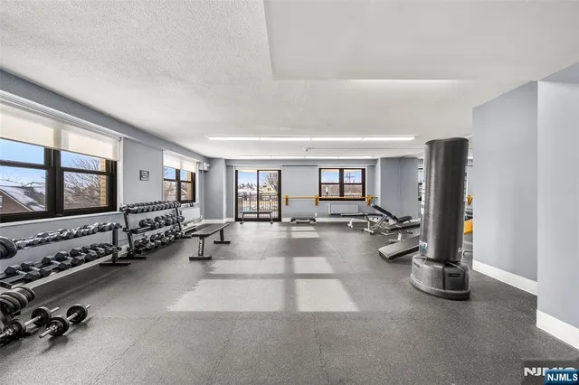 $3,500 | 7855 Boulevard East, Unit 28L, North Bergen, NJ 07047