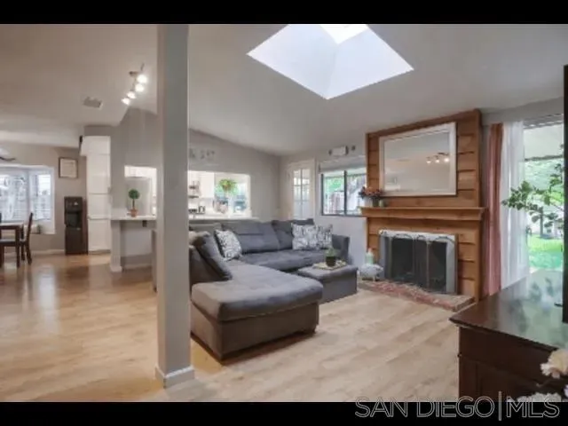 $3,995 | 1140 Harding Street, Escondido, CA 92027