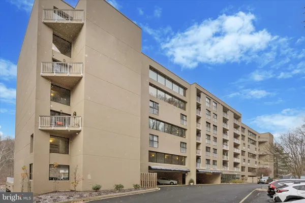 $399,000 | 1704 North Park Drive, Unit A409, Wilmington, DE 19806